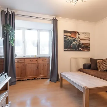 Best Price! Large Home For 4 - Smart Tv - Comfy Beds - Garden - 4 Single Beds Or 2 Doubles! Portsmouth Exterior photo