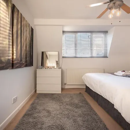 Best Price! Large Home For 4 - Smart Tv - Comfy Beds - Garden - 4 Single Beds Or 2 Doubles! Portsmouth Exterior photo
